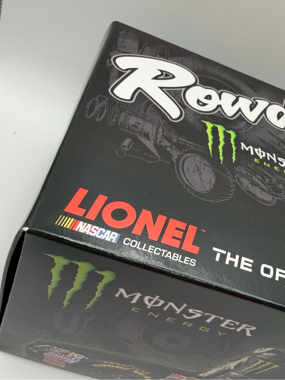 2013 Camery #54 Kyle Busch KBM Monster Energy 1:24 Scale Action Racing Stock Car - Picture 11 of 16